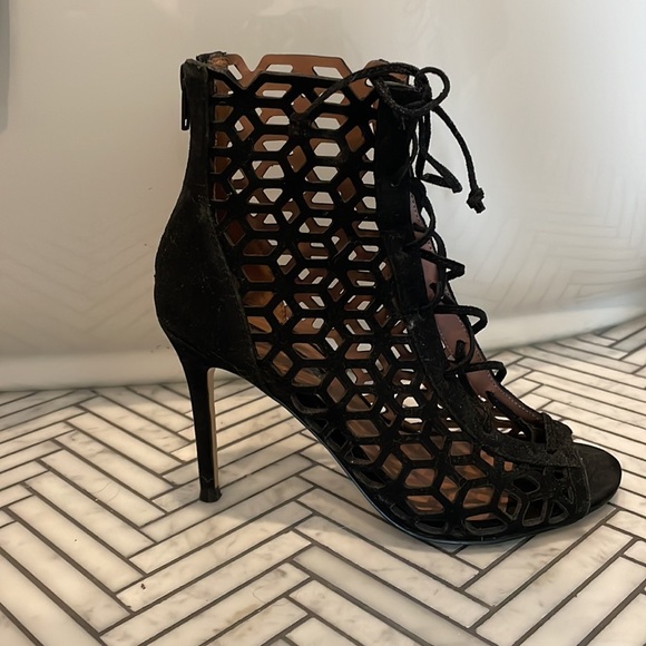 Lazer cut leather lace up bootie heals - Picture 4 of 6